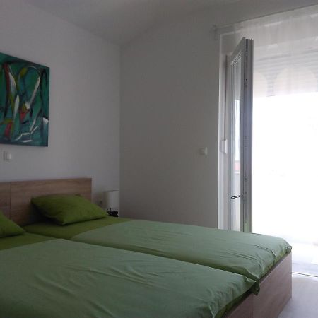 Luxury Apartments Cuba 1 Novalja Exterior photo