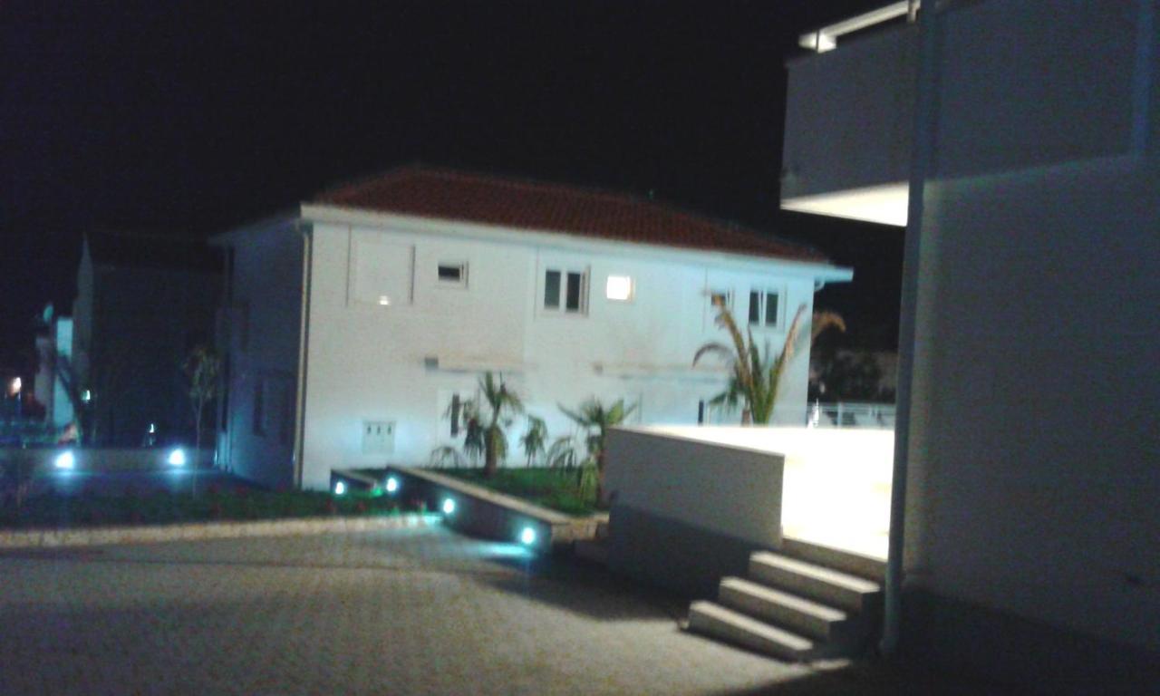 Luxury Apartments Cuba 1 Novalja Exterior photo